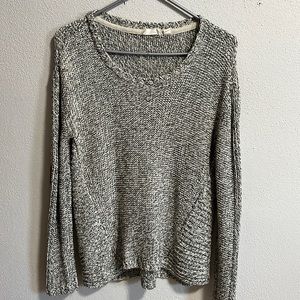 Scoop neck sweater